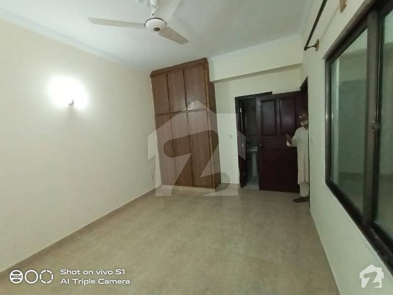 Nice Location Park Tower Luxury Apartment For Rent