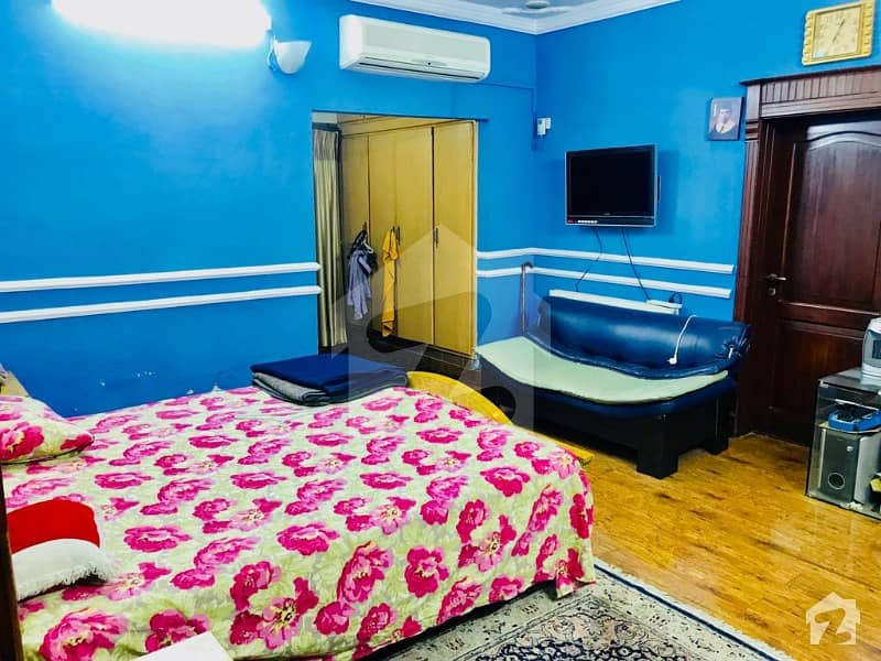 ایف ۔ 11/2 ایف ۔ 11 اسلام آباد میں 6 کمروں کا 16 مرلہ مکان 7.5 کروڑ میں برائے فروخت۔