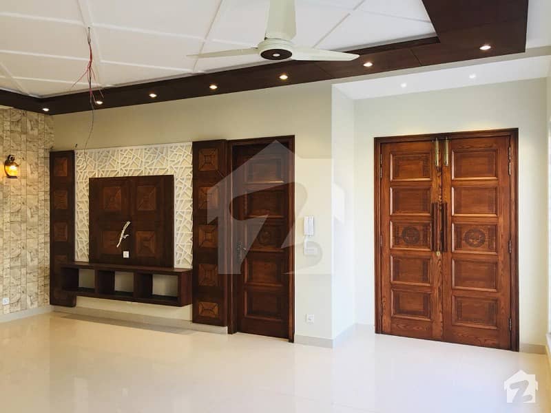 Superb Location 1 Kanal Bungalow For Rent In Dha Phase 3