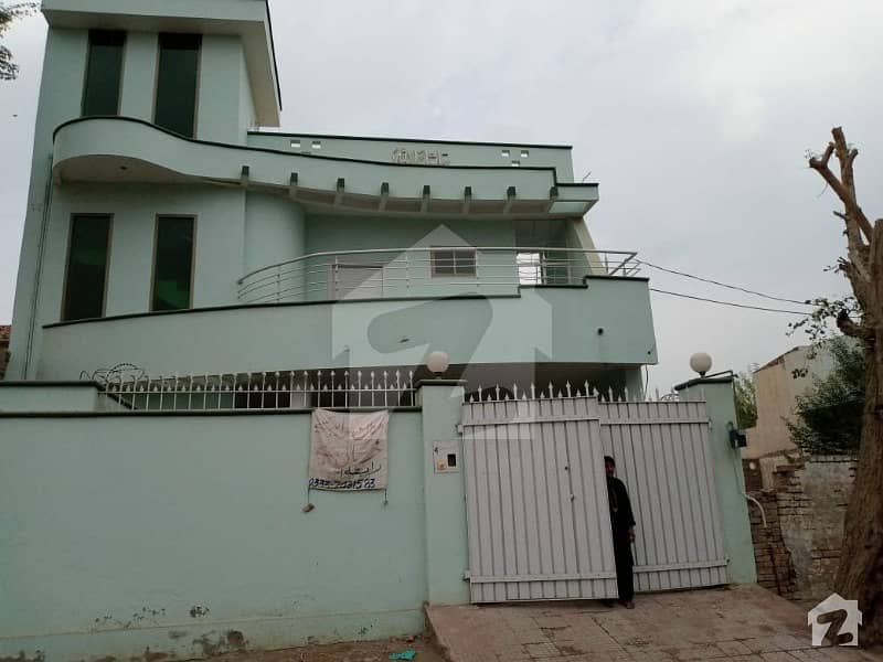 2 Floor House For Rent Officers Colony Opposite Park