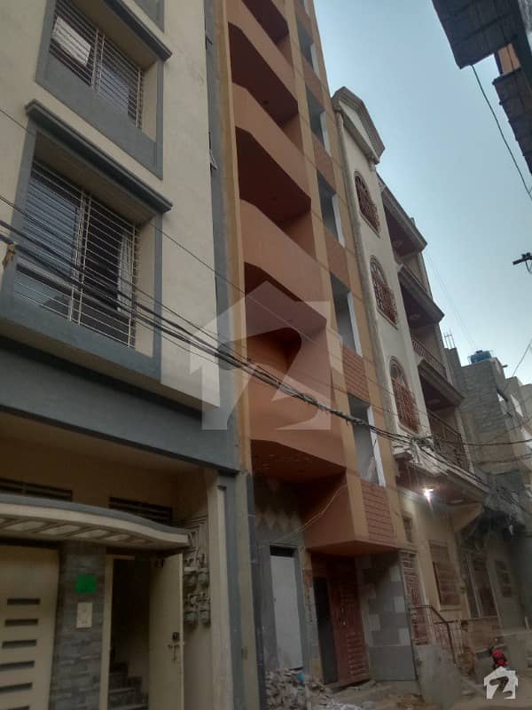 اعظم ٹاؤن کراچی میں 3 کمروں کا 4 مرلہ عمارت 3.9 کروڑ میں برائے فروخت۔