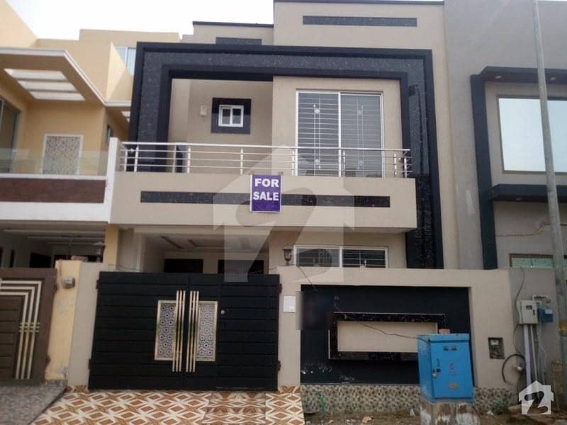 5 Marla House In Central Paragon City For Sale