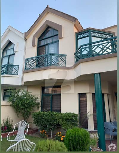 ایڈن پیلس ولاز ایڈن لاہور میں 4 کمروں کا 10 مرلہ مکان 1.65 کروڑ میں برائے فروخت۔