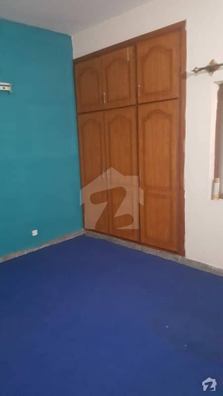 G-11/4 Housing Foundation D Type 3rd Floor Flat Available