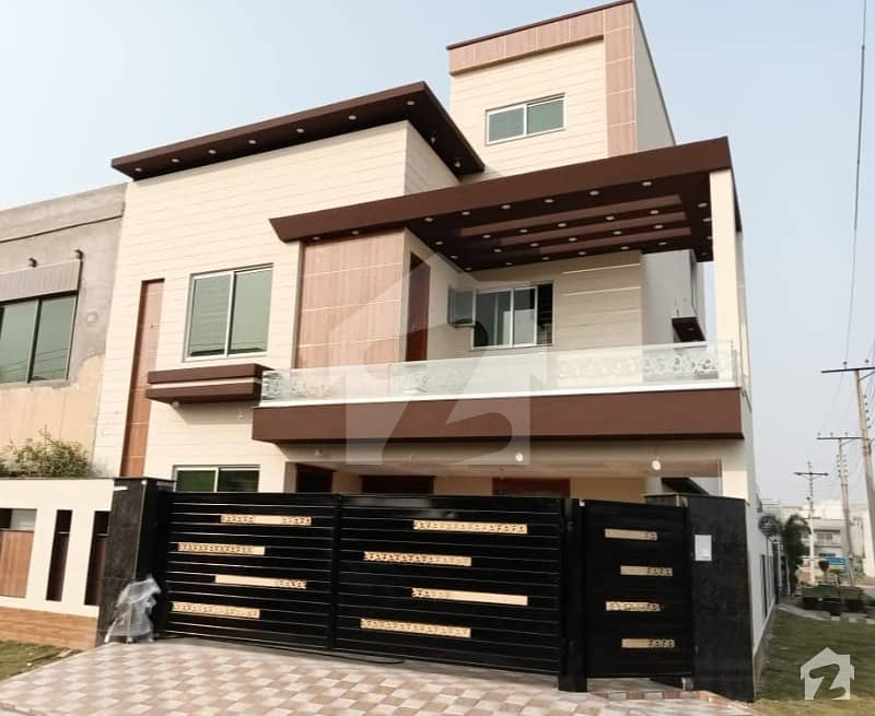 10 Marla Brand New Corner House Available For Sale In Tariq Garden Lahore