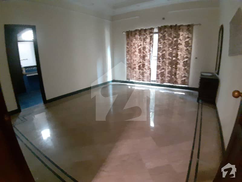 1 Kanal Double Unit Full House Available For Rent