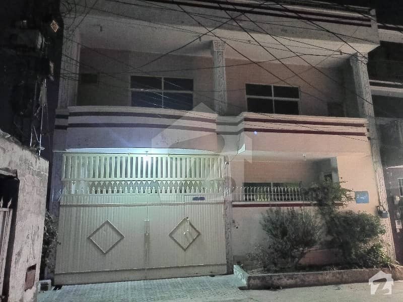 فرینڈز کالونی راولپنڈی میں 4 کمروں کا 10 مرلہ مکان 1.7 کروڑ میں برائے فروخت۔
