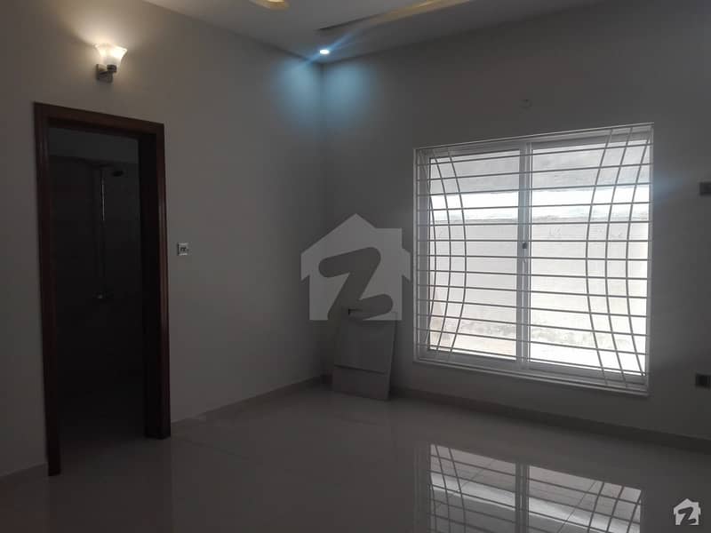 2800 Square Feet Lower Portion In Central Media Town For Rent
