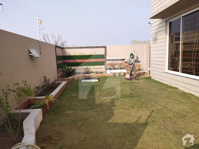 ڈی ایچ اے فیز 7 - بلاک زیڈ1 فیز 7 ڈیفنس (ڈی ایچ اے) لاہور میں 5 کمروں کا 1 کنال مکان 1.9 لاکھ میں کرایہ پر دستیاب ہے۔ ڈی ایچ اے فیز 7 - بلاک زیڈ1 فیز 7 ڈیفنس (ڈی ایچ اے) لاہور میں 5 کمروں کا 1 کنال مکان 1.9 لاکھ میں کرایہ پر دستیاب ہے۔
