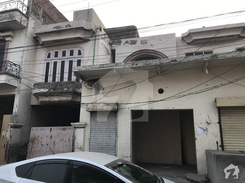 شہزاد کالونی فیصل آباد میں 3 کمروں کا 10 مرلہ مکان 1.85 کروڑ میں برائے فروخت۔