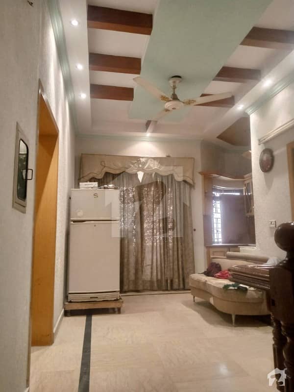 واپڈا ٹاؤن لاہور میں 3 کمروں کا 5 مرلہ مکان 1.4 کروڑ میں برائے فروخت۔