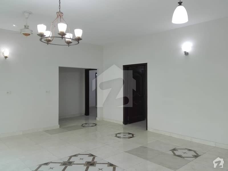 10 Marla Flat Up For Sale In Askari