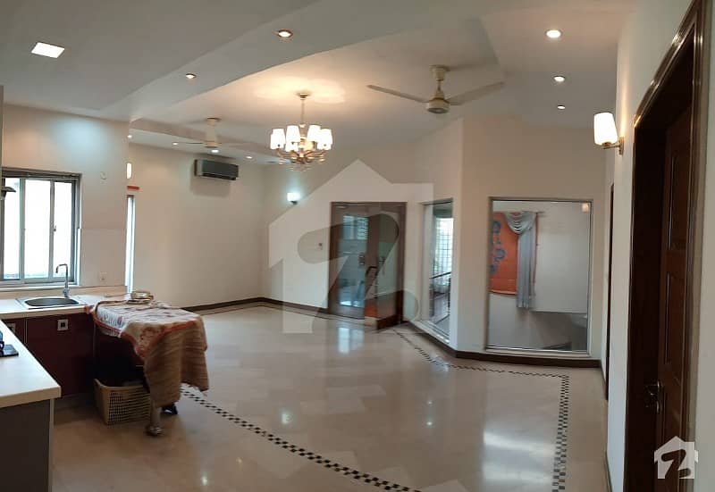ڈی ایچ اے فیز 5 ڈیفنس (ڈی ایچ اے) لاہور میں 3 کمروں کا 1 کنال بالائی پورشن 70 ہزار میں کرایہ پر دستیاب ہے۔