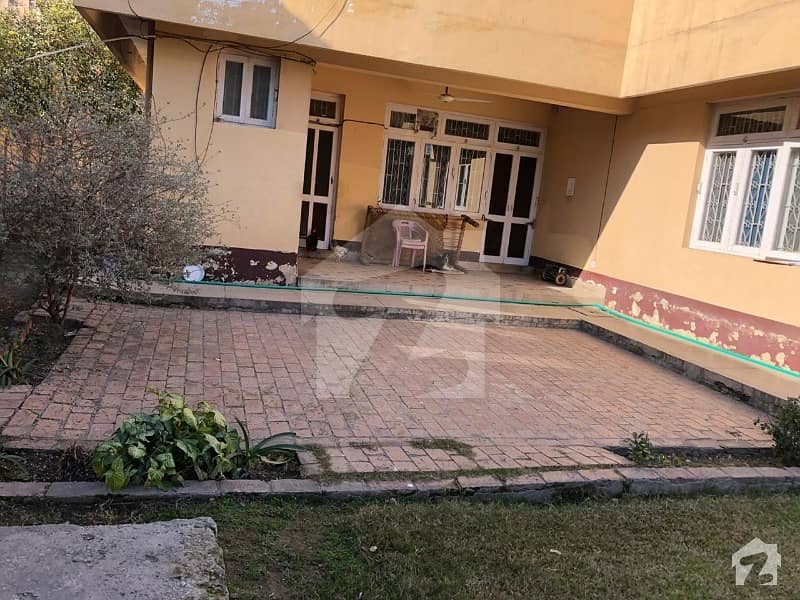 2 Kanal House For Sale In Phase 1 D1