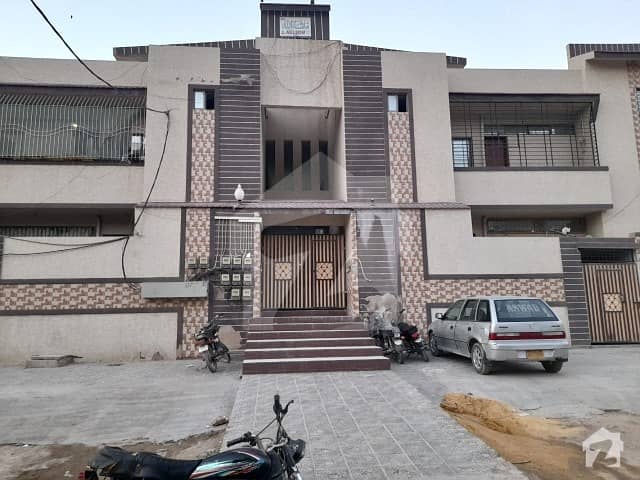 شمسی سوسائٹی شاہ فیصل ٹاؤن کراچی میں 3 کمروں کا 8 مرلہ فلیٹ 1.6 کروڑ میں برائے فروخت۔