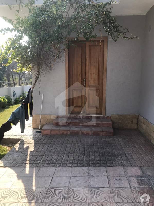 F7  7 Bedroom House Available For Rent