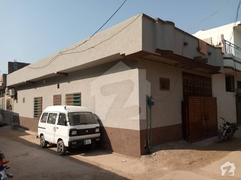 اسلام آباد ایکسپریس وے اسلام آباد میں 2 کمروں کا 4 مرلہ مکان 52 لاکھ میں برائے فروخت۔