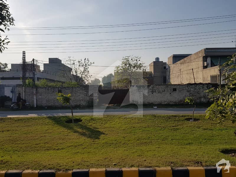 1 Kanal Plot Pair Available For Sale On 150 Road Next To Corner Near Tikka Chowk In G3 Block Johar Town Lahore