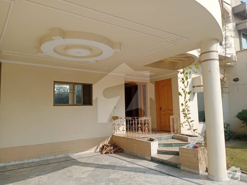 امین ٹاؤن فیصل آباد میں 4 کمروں کا 18 مرلہ مکان 80 ہزار میں کرایہ پر دستیاب ہے۔