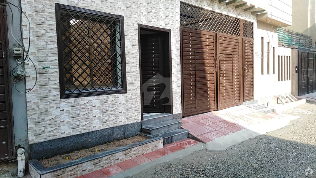 ارباب سبز علی خان ٹاؤن ورسک روڈ پشاور میں 6 کمروں کا 5 مرلہ مکان 1.5 کروڑ میں برائے فروخت۔