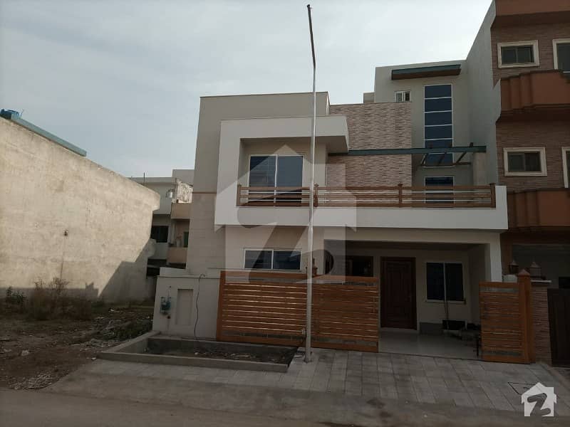 Beautiful 30x60 Double Storey House For Sale