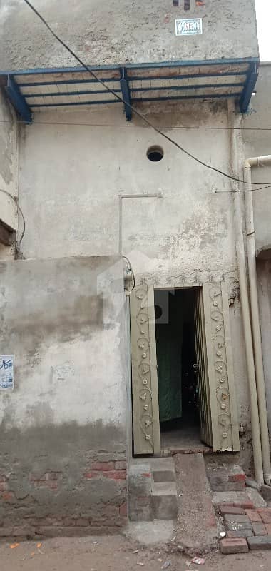 فیصل آباد بائی پاس روڈ فیصل آباد میں 2 کمروں کا 2 مرلہ مکان 25 لاکھ میں برائے فروخت۔