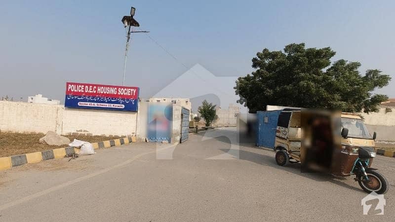 پولیس سوسائٹی کراچی میں 6 کمروں کا 5 مرلہ مکان 1.8 کروڑ میں برائے فروخت۔