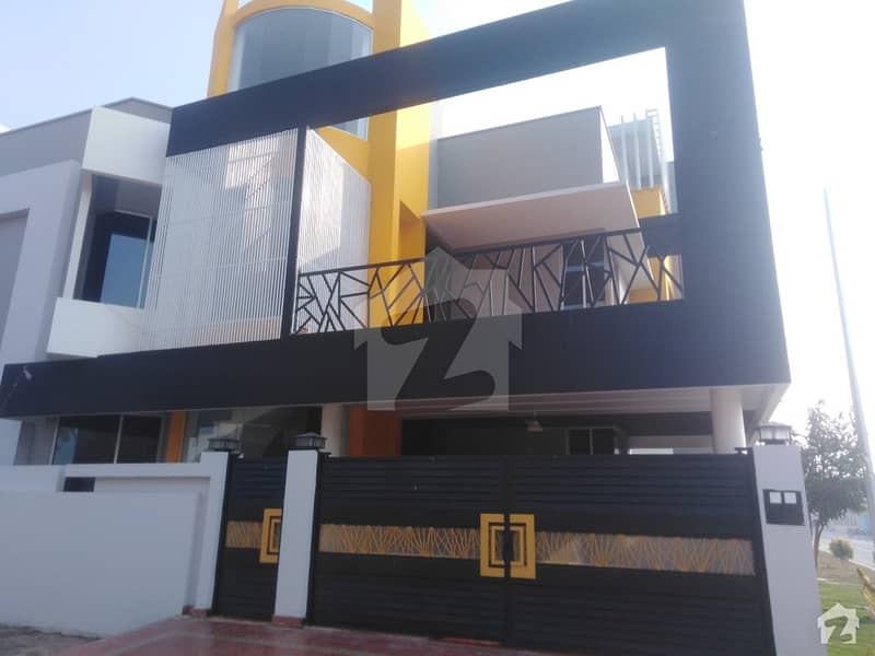 9 Marla Corner Double Storey House For Sale