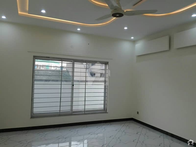 10 Marla Upper Portion In Gulraiz Housing Scheme For Rent