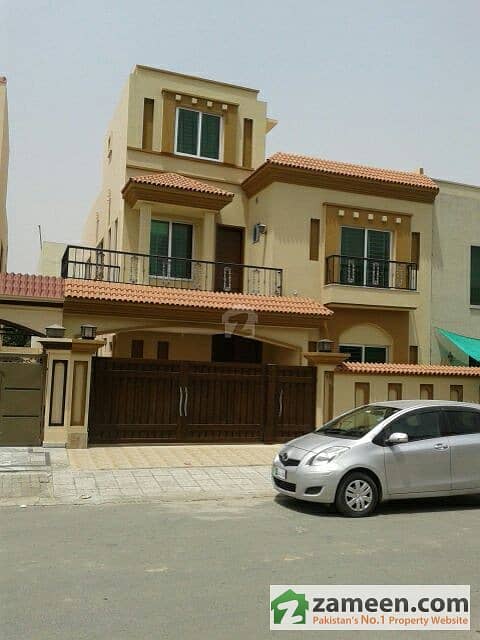 Mazhar Munir Designed Italian Tiled - 10 Marla House For Sale In Jasmine Block With Gas