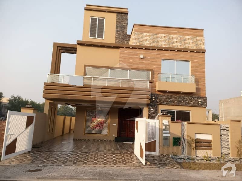 10 Marla Brand New House For Sale In Jinnah Block