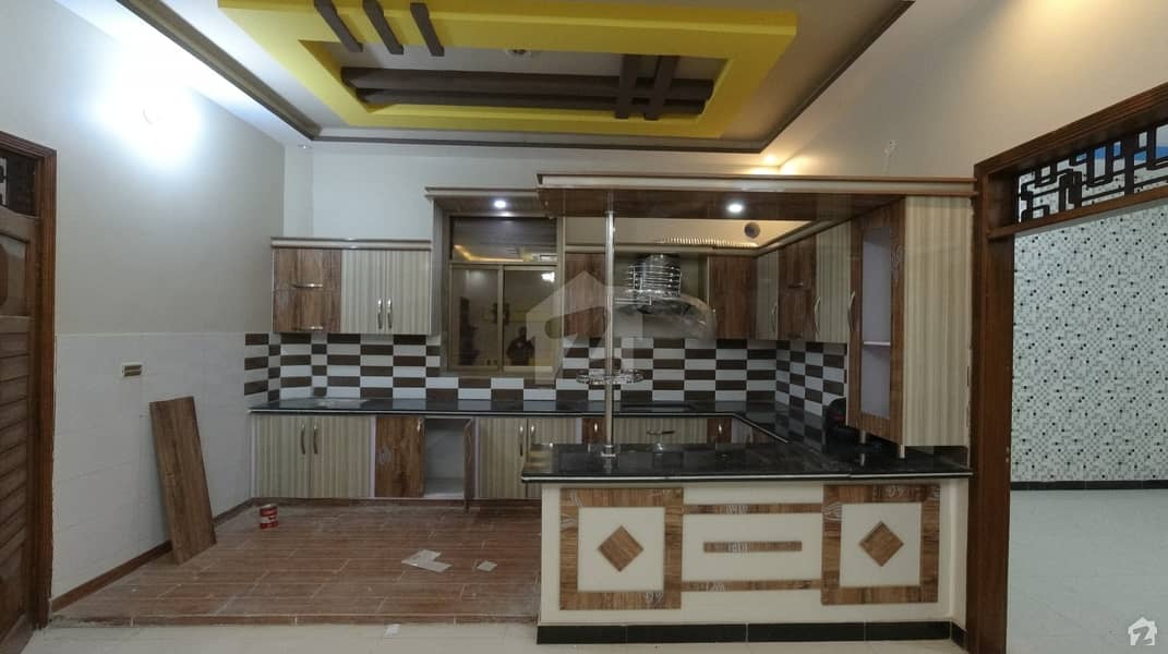 Gulistan E Jauhar 200 Sq Yard Brand New Corner 2nd Floor Portion Main University Road In Prime Location Available For Sale