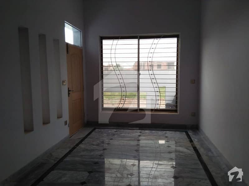 Upper Portion For Rent Situated In Gulberg