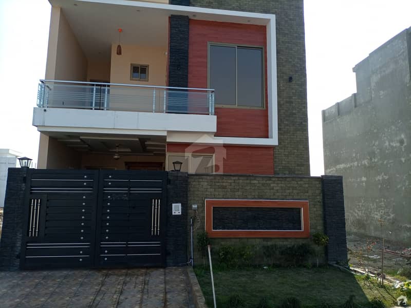 House Of 5 Marla In Dc Colony For Sale