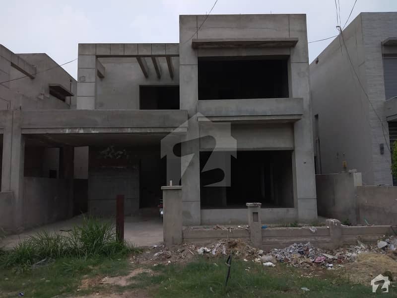 ڈیوائن گارڈنز ۔ بلاک سی ڈیوائن گارڈنز لاہور میں 4 کمروں کا 10 مرلہ مکان 1.8 کروڑ میں برائے فروخت۔