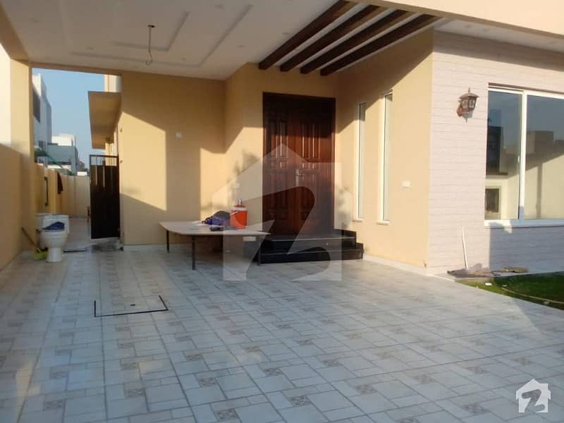 1 Kanal Luxury Beautiful House For Rent