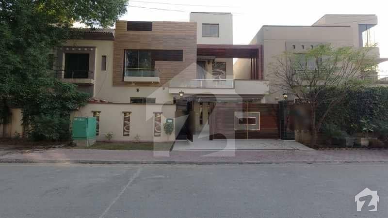 10 Marla Hot Location Beautiful Solid Build Brand New House For Sale In Jasmine Block Bahria Town Lahore
