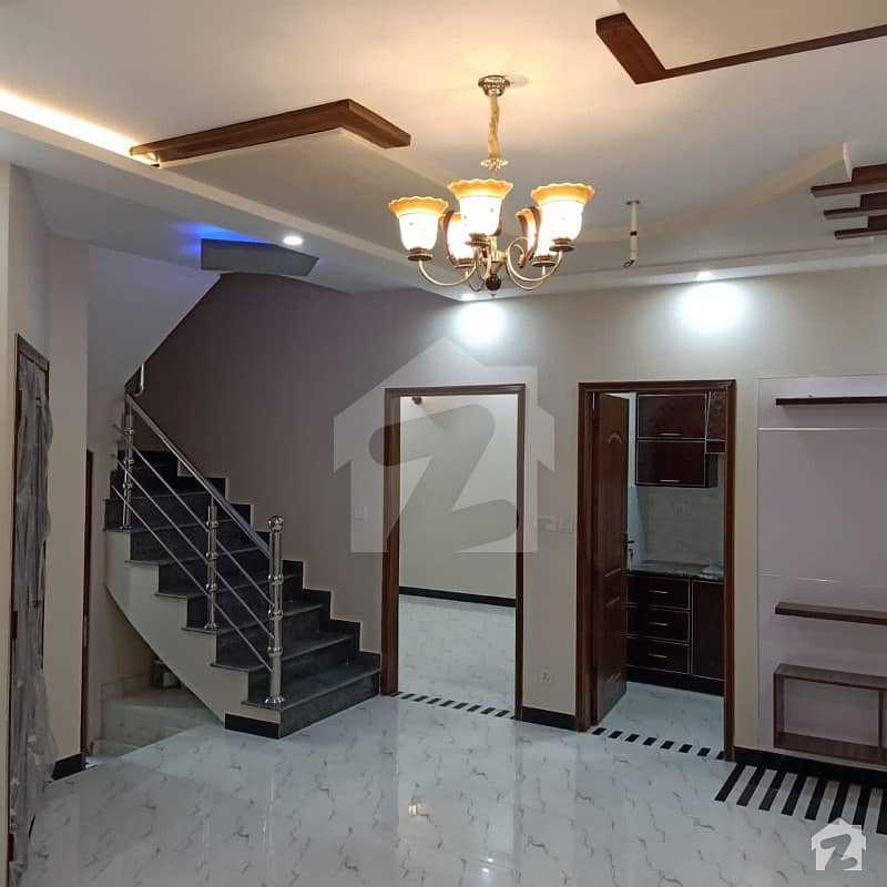 خدا بخش کالونی کینٹ لاہور میں 3 کمروں کا 3 مرلہ مکان 75 لاکھ میں برائے فروخت۔