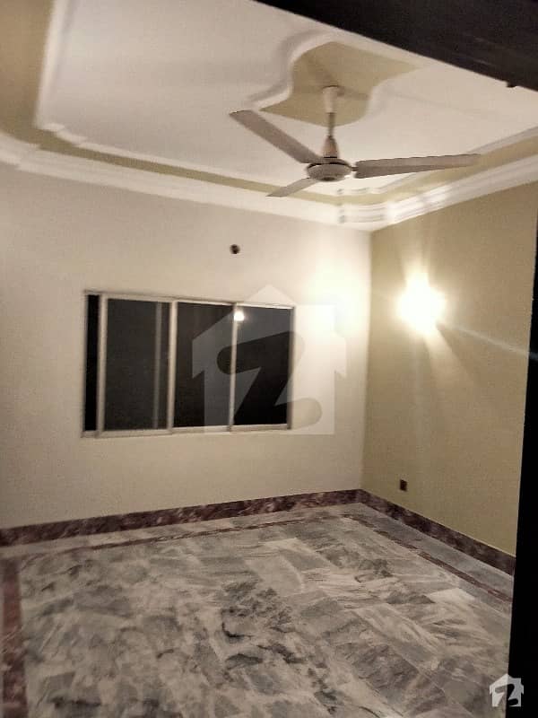 سکیم 33 کراچی میں 4 کمروں کا 8 مرلہ مکان 2.5 کروڑ میں برائے فروخت۔