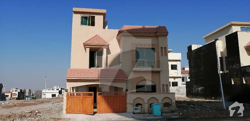 7 Marla  House For Sale Usman Block