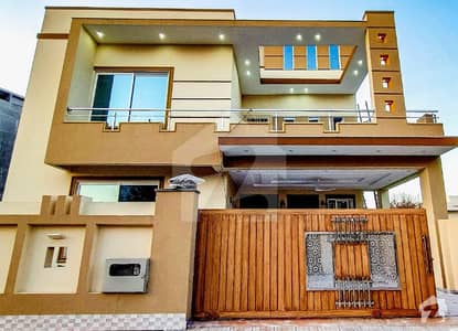 ڈی ایچ اے ڈیفینس فیز 2 ڈی ایچ اے ڈیفینس اسلام آباد میں 5 کمروں کا 10 مرلہ مکان 3.3 کروڑ میں برائے فروخت۔ ڈی ایچ اے ڈیفینس فیز 2 ڈی ایچ اے ڈیفینس اسلام آباد میں 5 کمروں کا 10 مرلہ مکان 3.3 کروڑ میں برائے فروخت۔