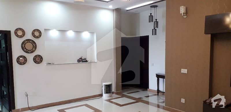 لیک سٹی ۔ سیکٹر ایم ۔ 3 لیک سٹی رائیونڈ روڈ لاہور میں 6 کمروں کا 1 کنال مکان 4 کروڑ میں برائے فروخت۔