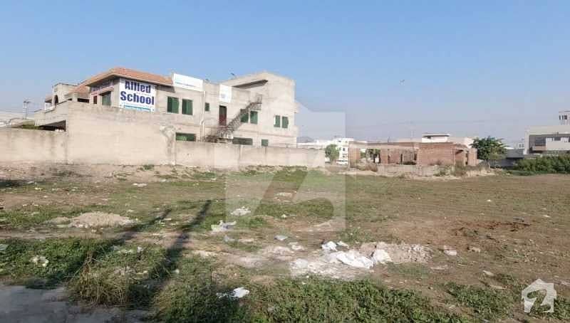 8 Marla Commercial Plot Is Available For Sale