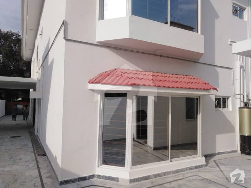 Brand New 5 Bedrooms House For Rent