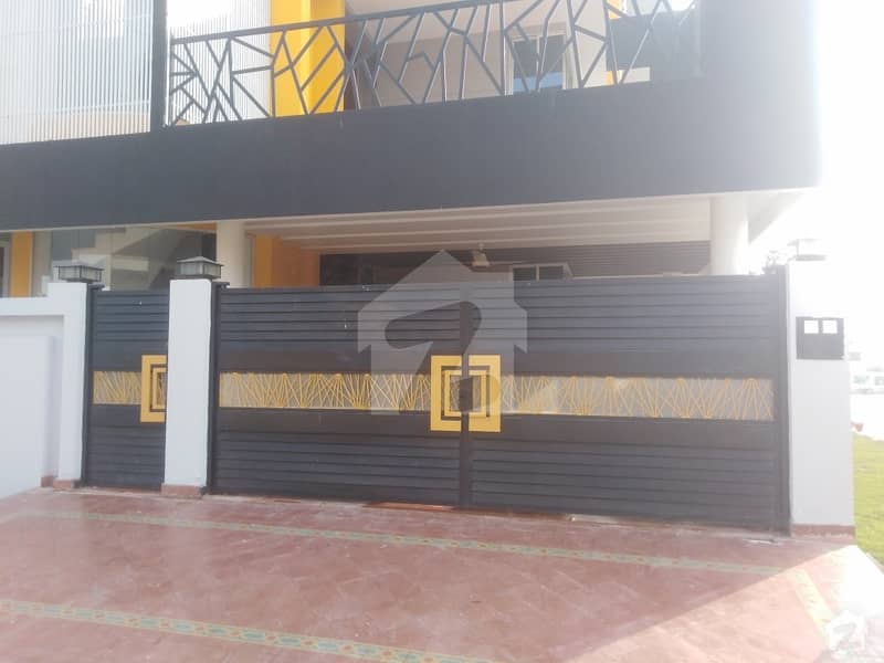 9 Marla House Available For Sale In Jhangi Wala Road