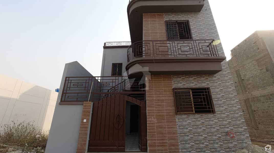 صائمہ عریبین ولاز گداپ ٹاؤن کراچی میں 4 کمروں کا 5 مرلہ مکان 1.15 کروڑ میں برائے فروخت۔