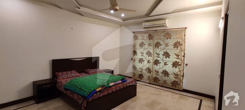 ڈی ایچ اے فیز 8 - بلاک ای ڈی ایچ اے فیز 8 ڈیفنس (ڈی ایچ اے) لاہور میں 3 کمروں کا 1 کنال بالائی پورشن 80 ہزار میں کرایہ پر دستیاب ہے۔