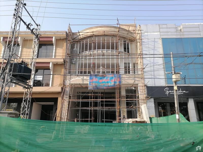 Building Of 1800  Square Feet In DHA Defence Is Available