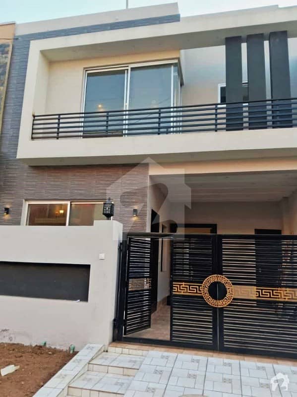 5 MARLA BRAND NEW MODERN BUNGALOW FOR SALE