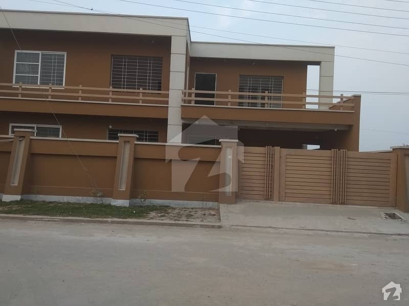 Ideally Located House Of 12 Marla Is Available For Sale In Cantt Residencia